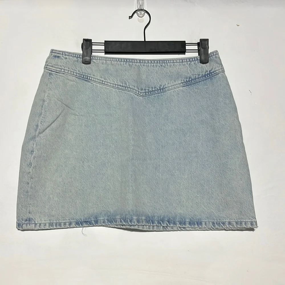 NEW ZARA Light Wash Denim Skirt Size Large